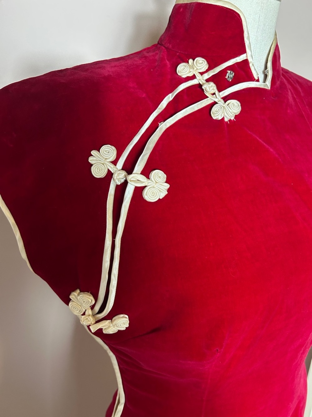 Classic Red Velvet Cheongsam Dress with Embroidered Floral Detail in gold Asian - Picture 15 of 17
